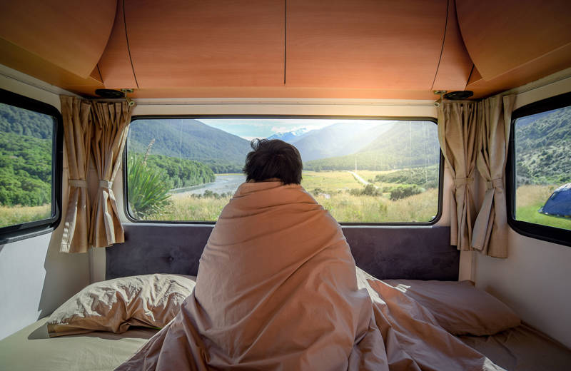 new-zealand-south-island-road-trip-mountain-scenery-through-camper-window